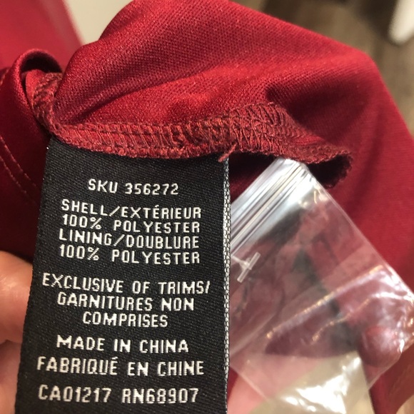 Ladies Medium Embroidered Top: Le château - Picture 8 of 9